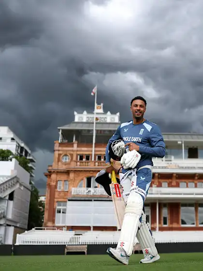 Uncapped duo in England’s XII for first New Zealand Test