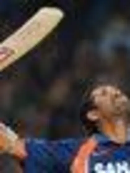 Tendulkar returns to India's ODI team for SA series