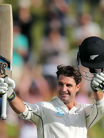 De Grandhomme, Taylor give New Zealand big lead