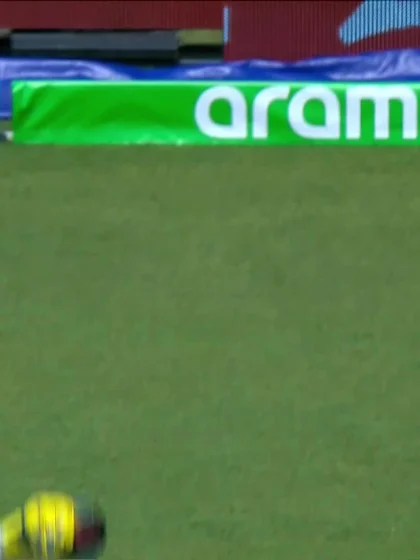 Logo of Umesh Yadav - Wicket - Australia vs India