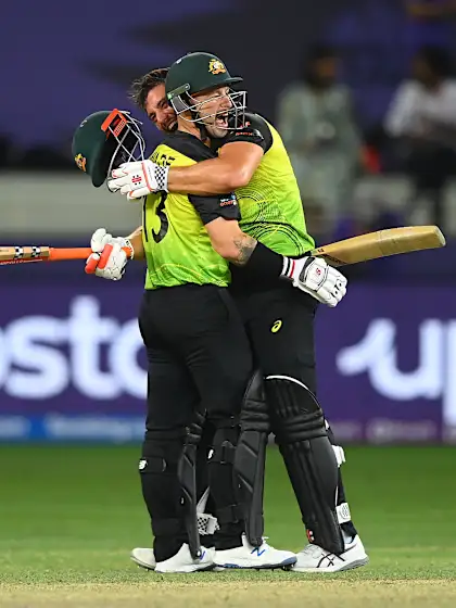 Wade and Stoinis stun Pakistan as Australia reach final