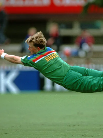 CWC Greatest Moments: Jonty Rhodes flies in 1992