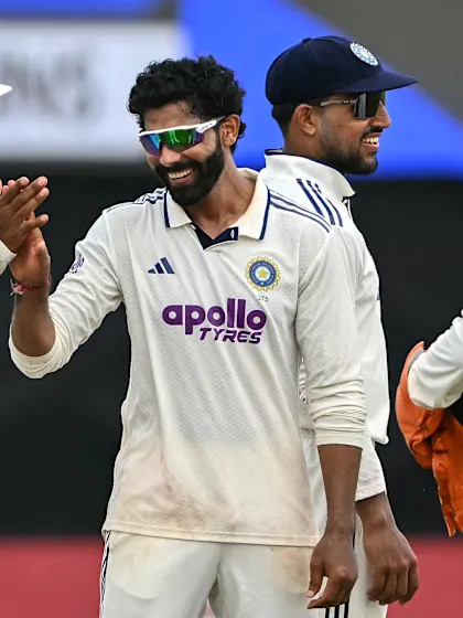 India hold advantage despite Sri Lanka fightback