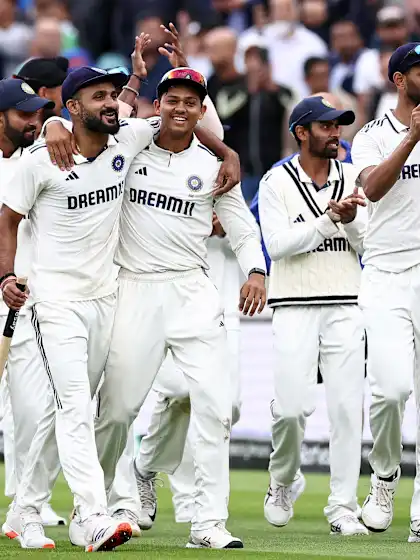 Tendulkar lauds India's star performers in England series