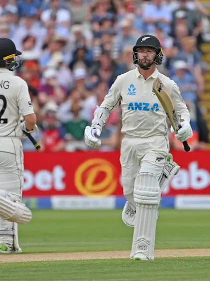 Conway, Young fifties put New Zealand in control