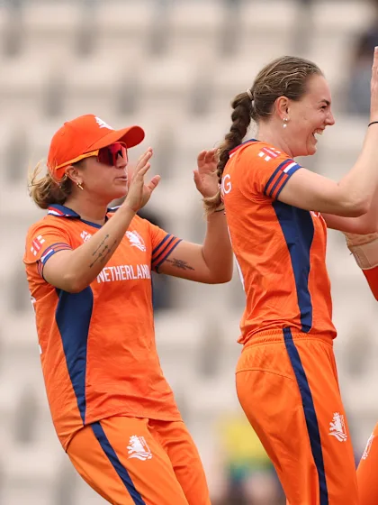 Iris Zwilling gets Georgia Voll in the powerplay | Women's T20WC 2026