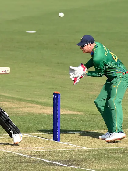 Logo of Wicket - Michael Bracewell - New-Zealand v South-Africa ICC T20WC 2022