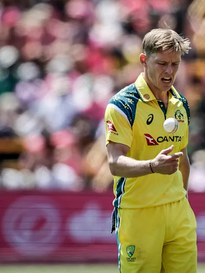 Injuries deplete Australia further in South Africa