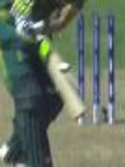 Logo of WICKET: David Miller falls to Suranga Lakmal for 18