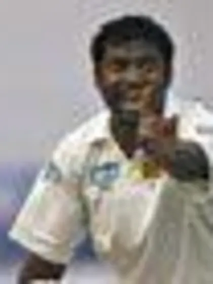 Aravinda de Silva reflects on the career of record-breaking retiree Muttiah Muralidaran