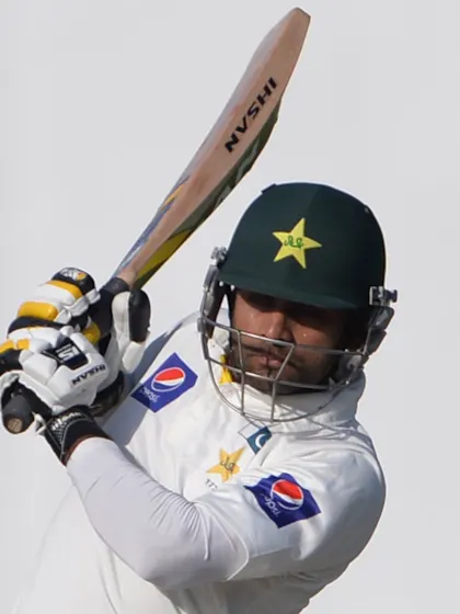 Pakistan dominates on day 1 after Hafeez ton