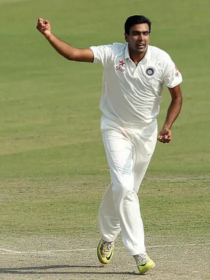 Ashwin mastery turns Test India’s way