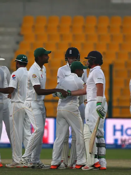 England, Pakistan tussle, but gripping Test ends in draw