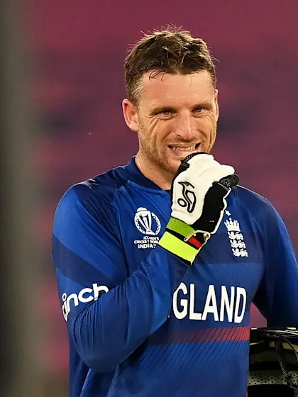 England dig into last line of defence against luckless Sri Lanka