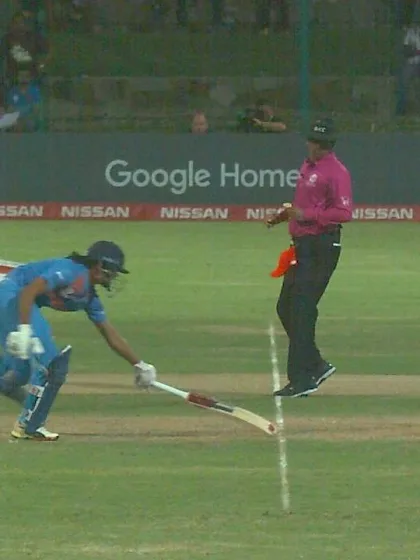 ENG v IND: Danielle Wyatt runs out Radha Yadav