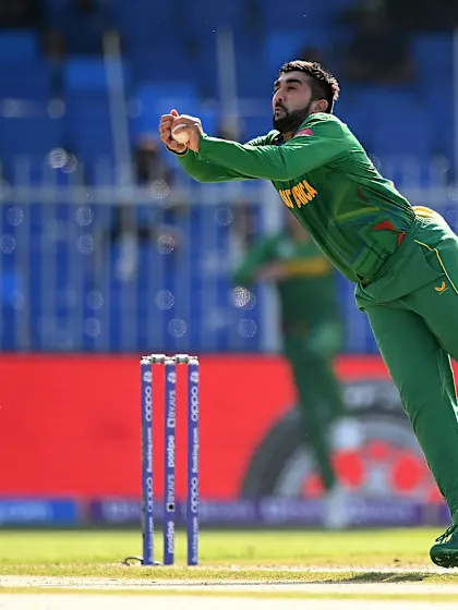 A smart caught and bowled by the no.1 T20I bowler