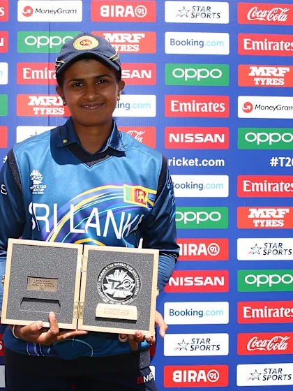 Siriwardena shines on Sri Lanka swansong