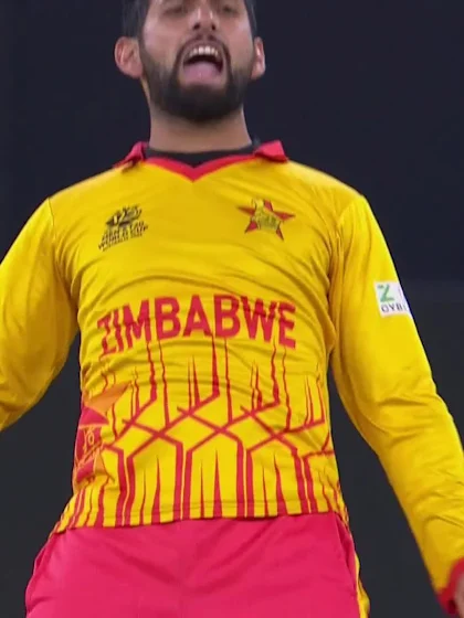 Logo of Wicket - Shadab Khan - Pakistan v Zimbabwe ICC T20WC 2022
