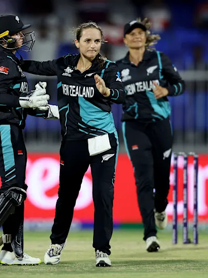 Logo of Melie Kerr outfoxes Nida Dar | WT20WC 2024
