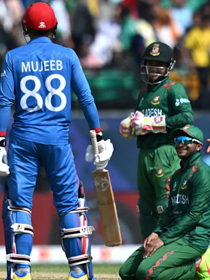 Mujeeb Ur Rahman arrives at the crease without his box | CWC23