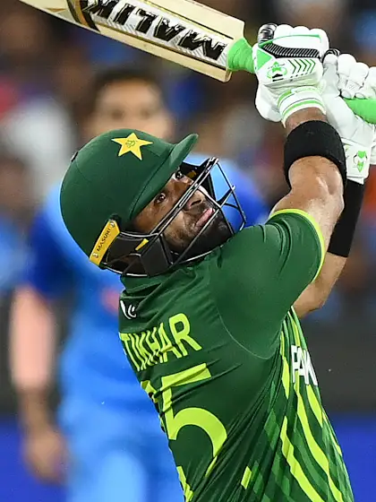 BANG! Iftikhar Ahmed plummets three sixes from Axar Patel over | T20WC 2022