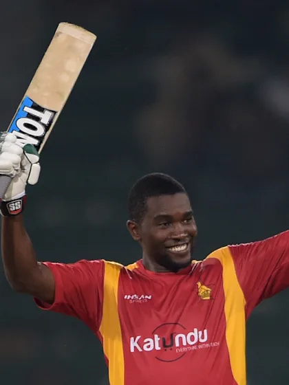 Elton Chigumbura to retire from international cricket