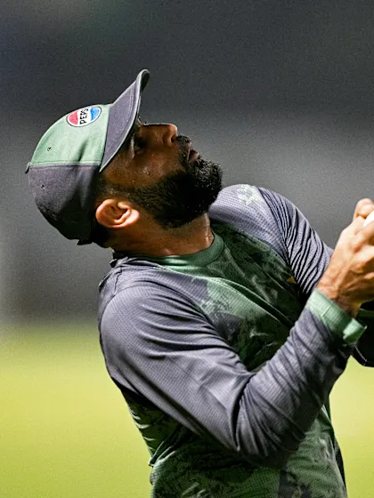 Logo of Fakhar forced off field with injury | PAK v NZ | Champions Trophy 2025
