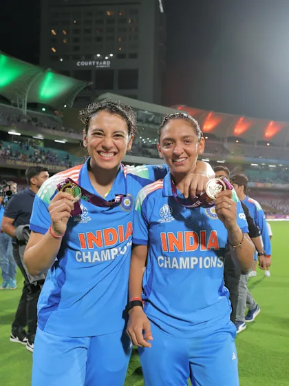 Indian players receive winners' medals | CWC25