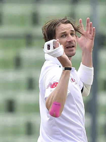 Steyn reaches Test wickets milestone despite Dhaka washout