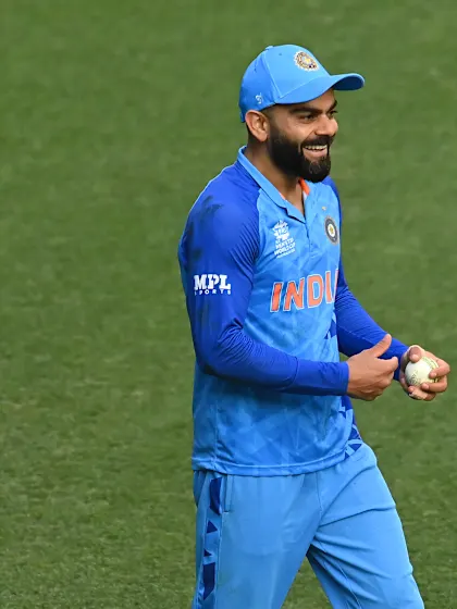 Virat Kohli takes a screamer | T20WC 2022 Warm-Ups