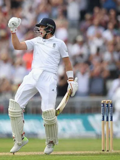 Root, Woakes star in dominant England show