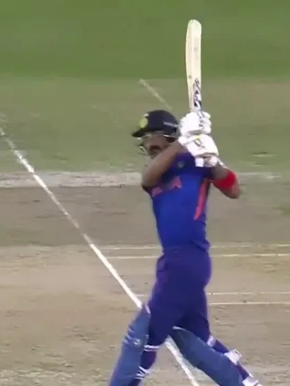 Nissan POTD: KL Rahul’s effortless six