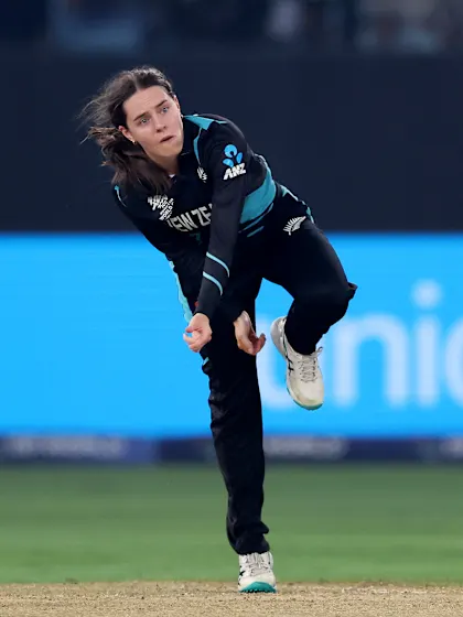 Logo of Jonas breaks South Africa's opening stand | Final | WT20WC 2024