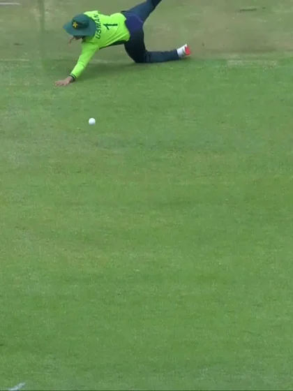 M Clarke with a Four vs. Pakistan