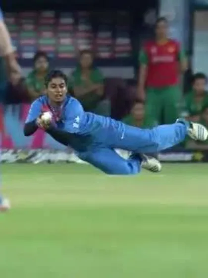 Iram Javed Wicket  – IND v PAK_640 x 360_web.mp4