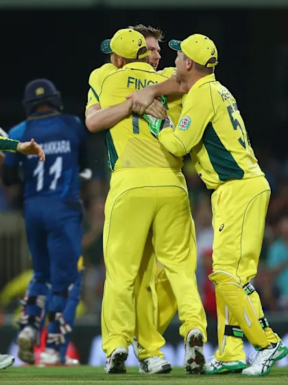 Australia fends off spirited Sri Lankan chase
