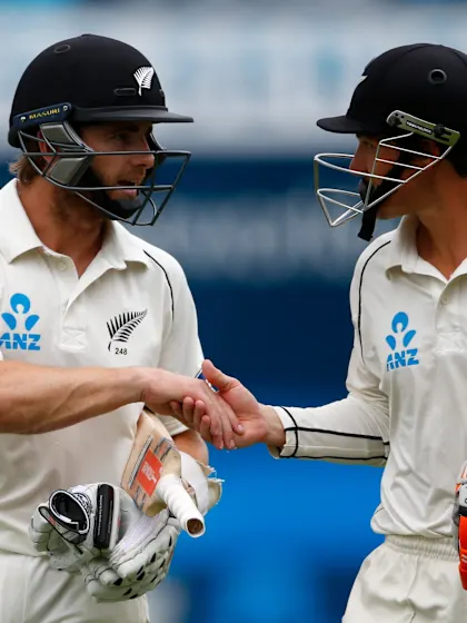 Williamson, Watling in record 365-run stand
