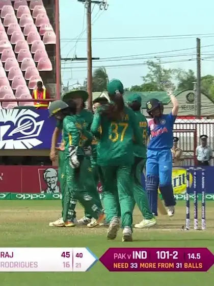 IND v PAK: Jemimah Rodrigues goes for 16, c&b Nida Dar
