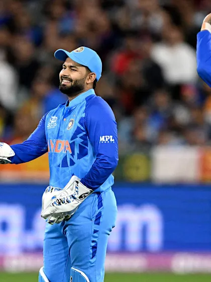 Dravid to consider changes to India's side for England semi-final