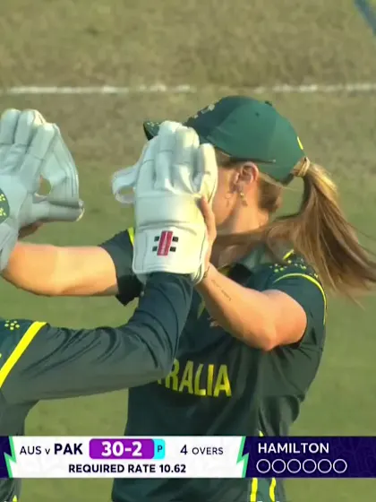 Ayesha Zafar - Wicket - Australia vs Pakistan