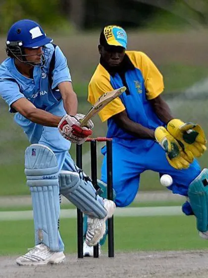 Canada and USA book tickets to Ireland