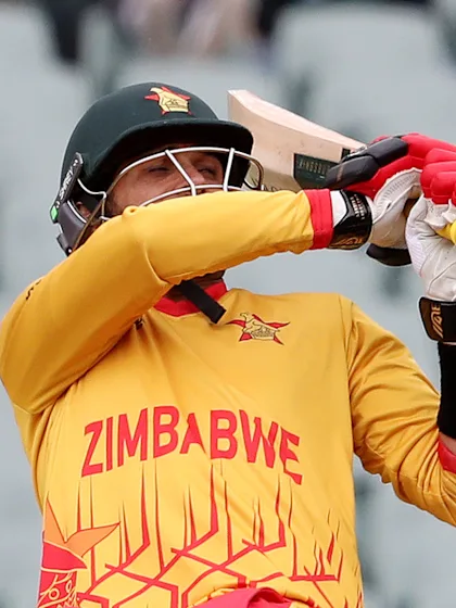 SIX! Sikandar Raza smacks a short ball away for Zimbabwe | T20WC 2022