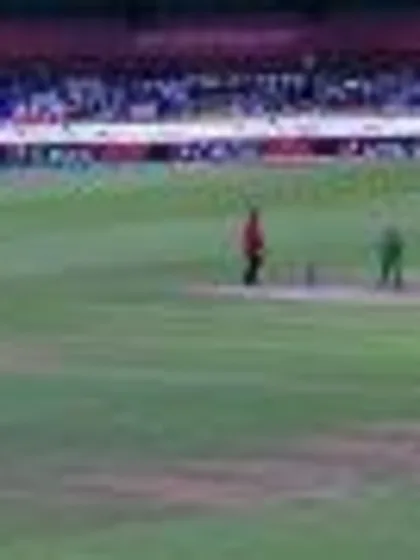 WICKET: Ekta Bisht is run out