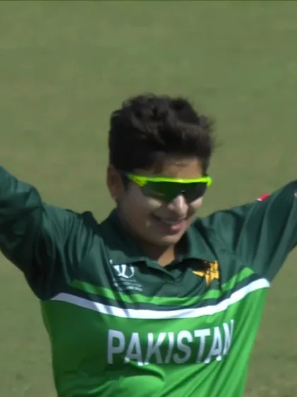 Wicket: Dar snares Ghosh as India crumbles