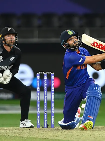 Kohli tries to up the ante but finds the fielder