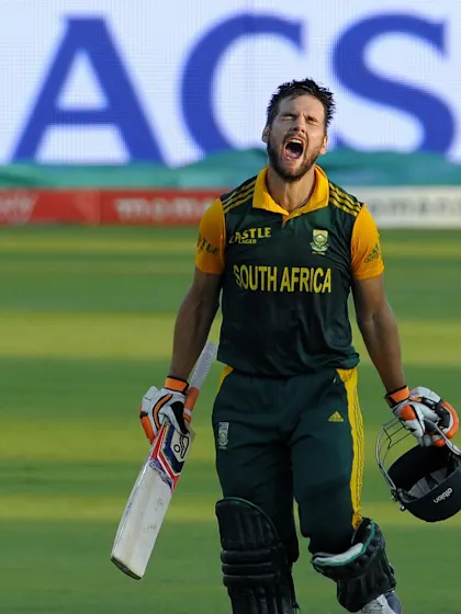 South Africa makes it 4-1 after Amla-Rossouw show