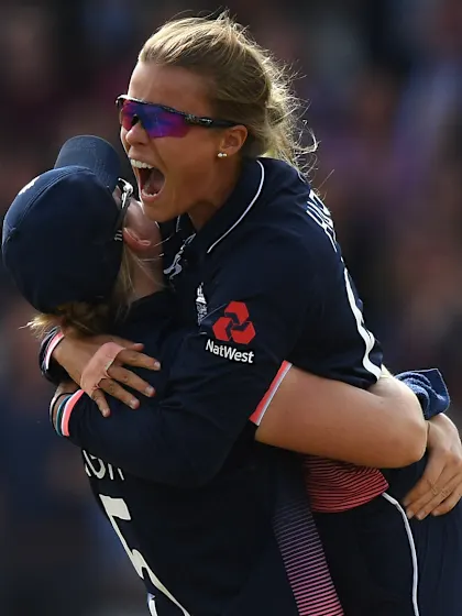 England spinner to retire from professional cricket