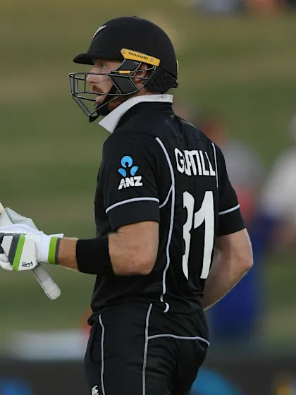 Guptill, bowlers seal opening win for New Zealand