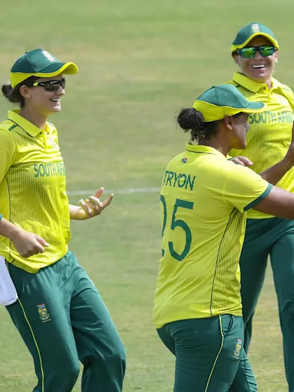 South Africa square series as Lee and Tryon sparkle