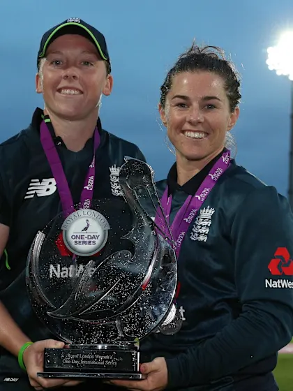 England in fourth place after beating South Africa 2-1